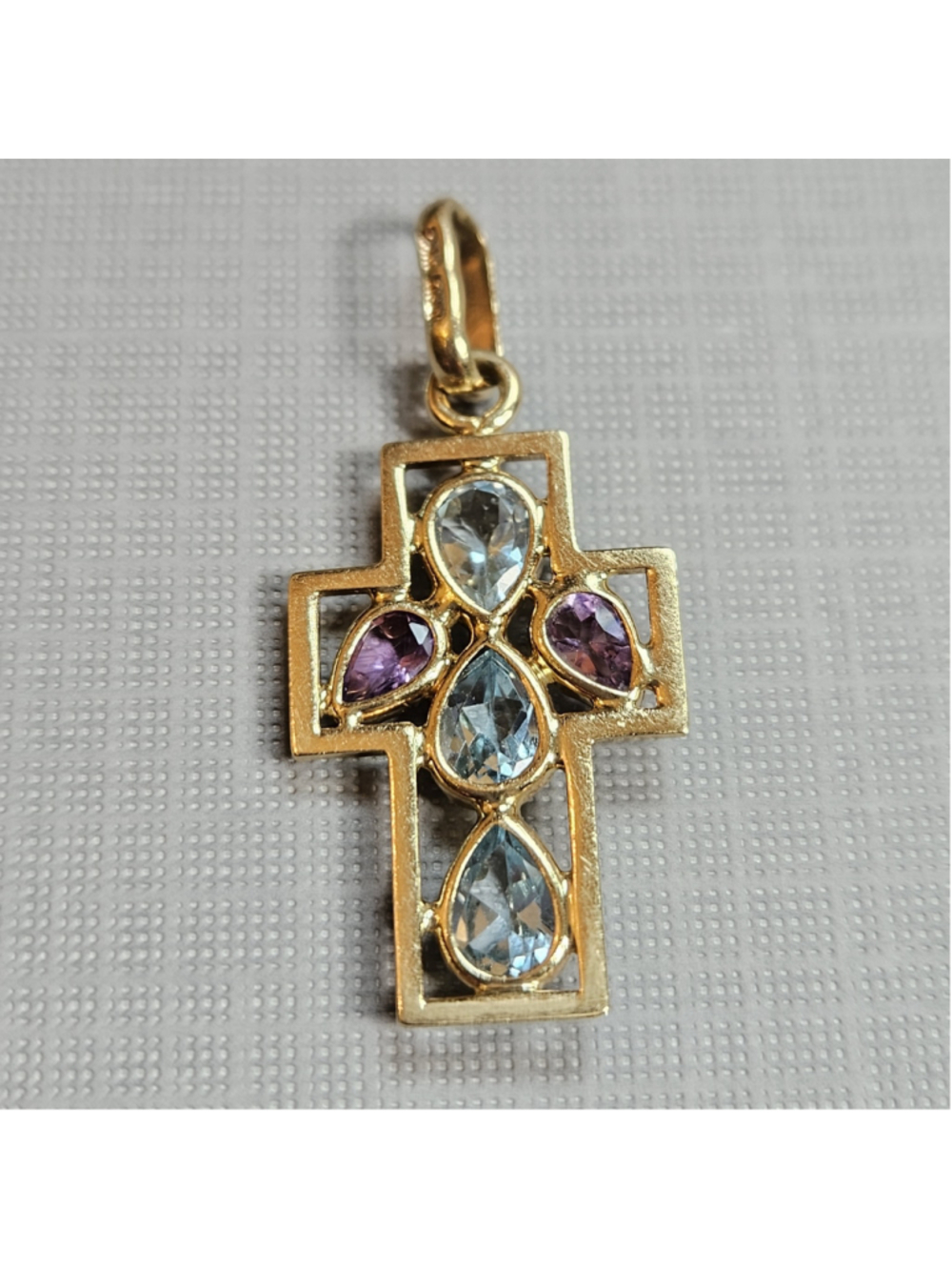 14k Gold Cross Pendant Necklace Tansanite and Topaz Italy 3.2 grams